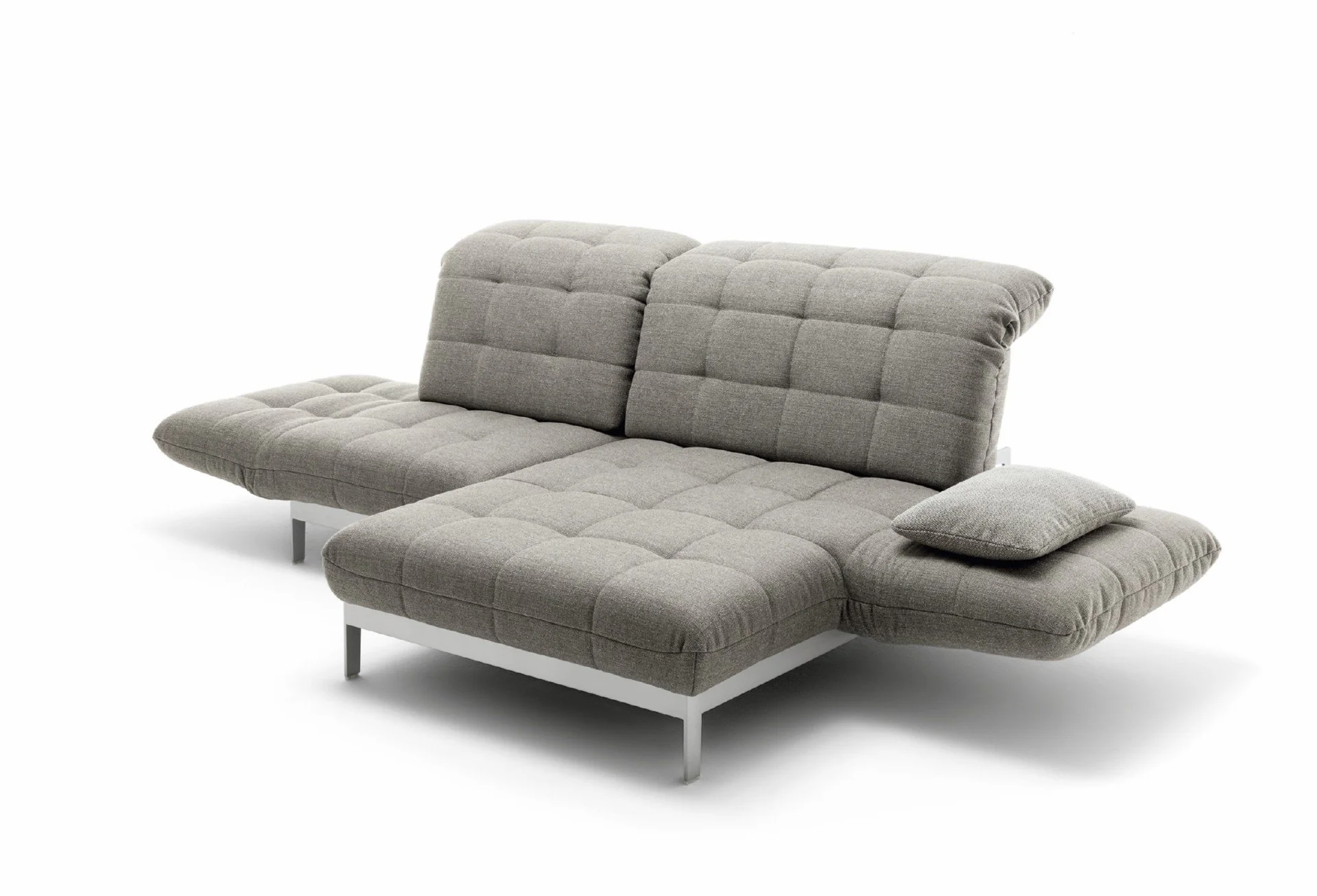 DIVINEDESIGNCENTER_AGIO_SOFA_3.jpg