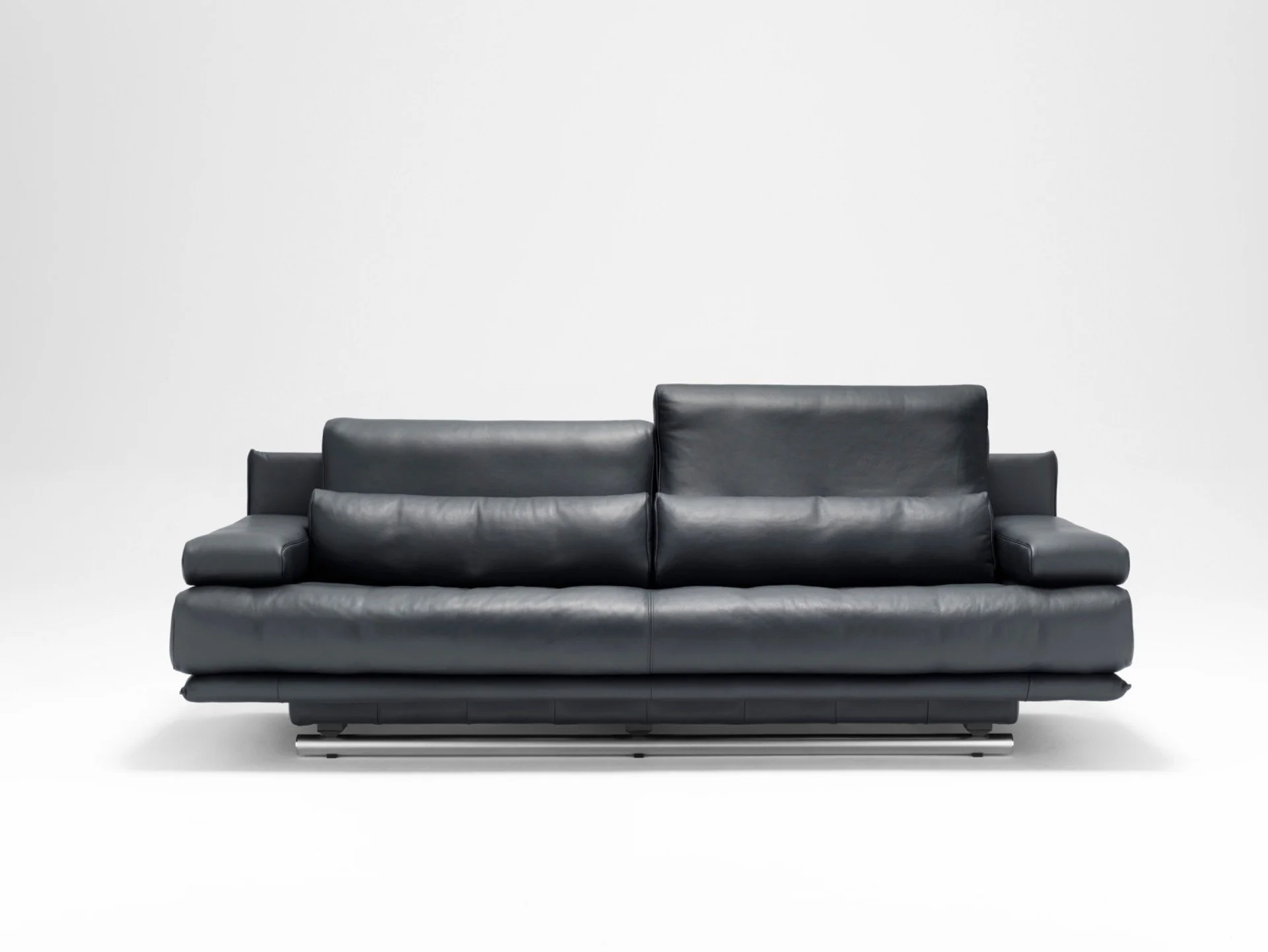 1_DIVINEDESIGNCENTER_6500_SOFA_2.jpg