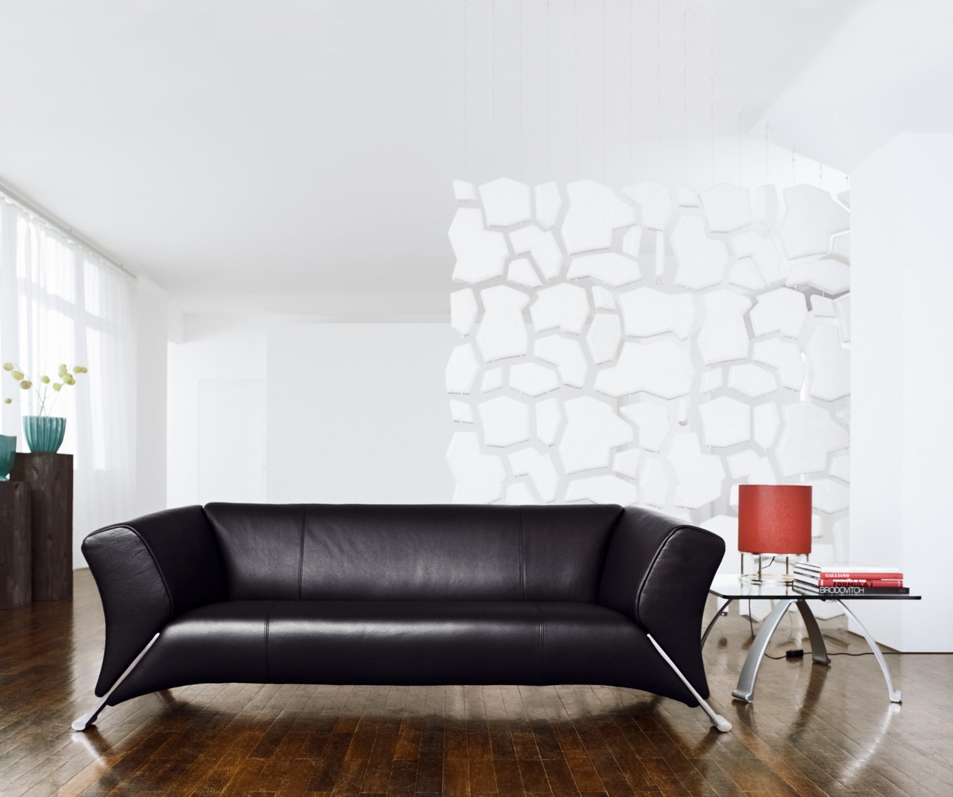 DIVINEDESIGNCENTER_322_SOFA_2.jpg