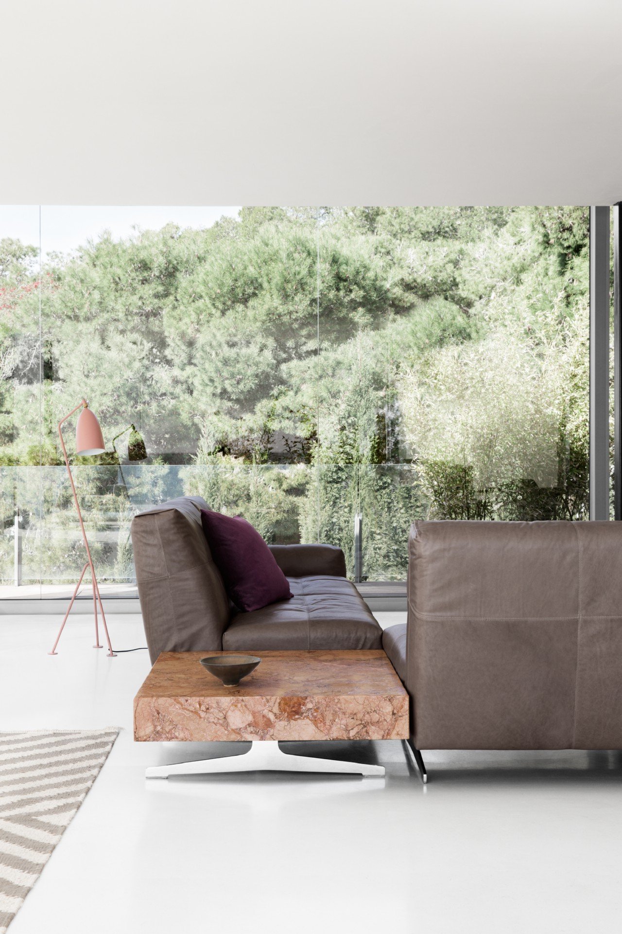DIVINEDESIGNCENTER_50_SOFA_1.jpg
