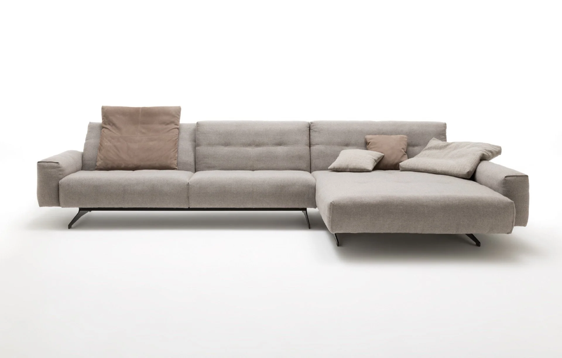 1_DIVINEDESIGNCENTER_50_SOFA_10.jpg