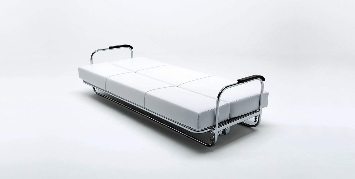 DIVINEDESIGNCENTER_AA1_SOFA_4.jpg