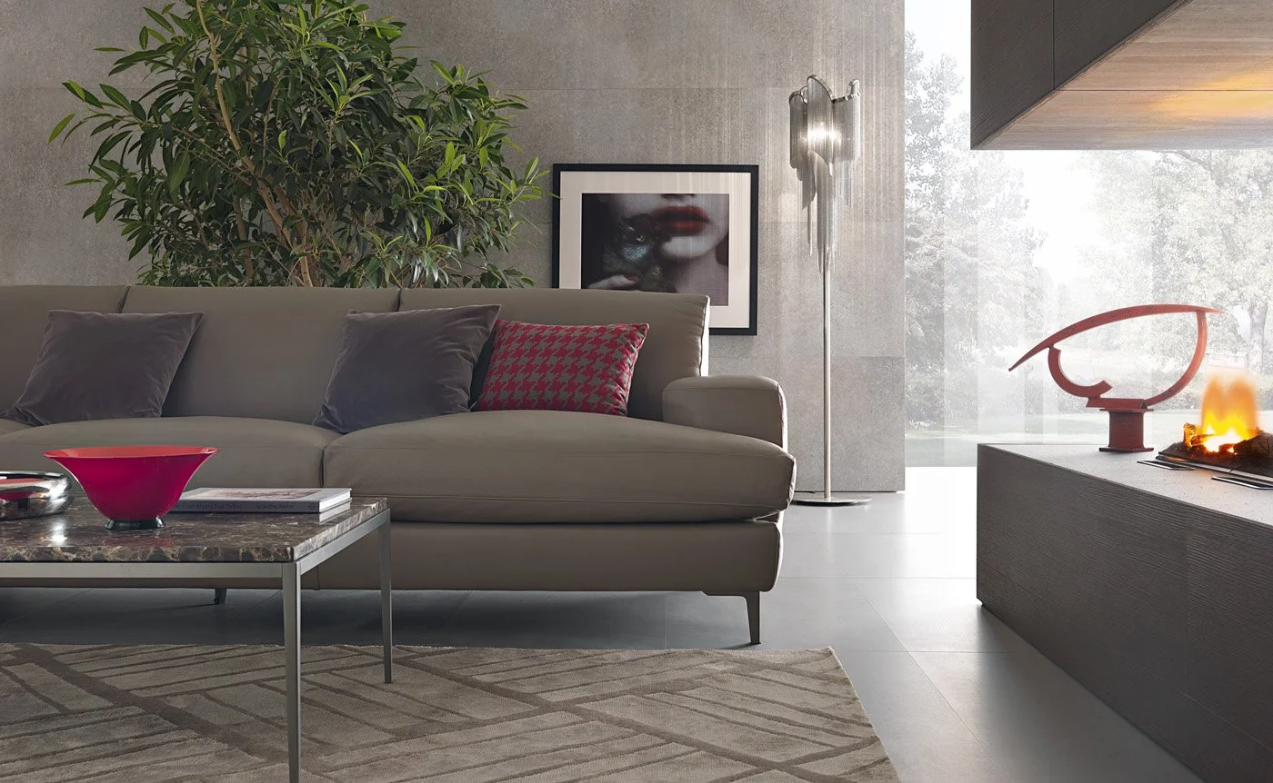 DIVINEDESIGNCENTER_BRITISH_SOFA_2.jpg