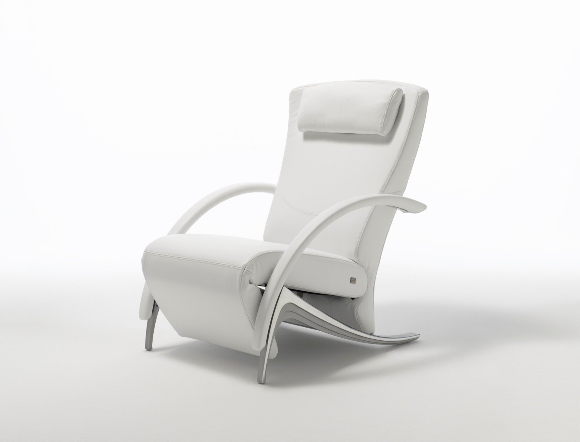 DIVINEDESIGNCENTER_3100_ARMCHAIR_3.jpg