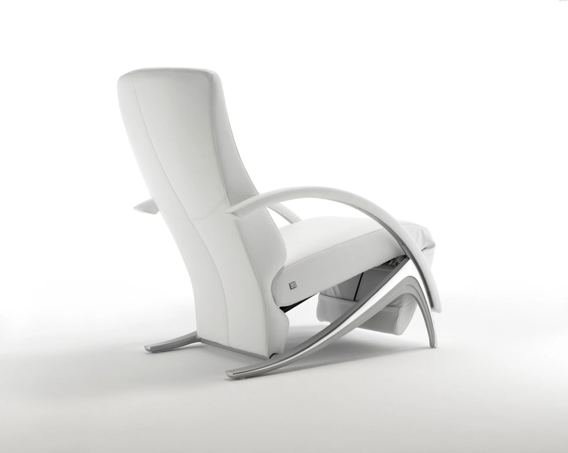 DIVINEDESIGNCENTER_3100_ARMCHAIR_1.jpg