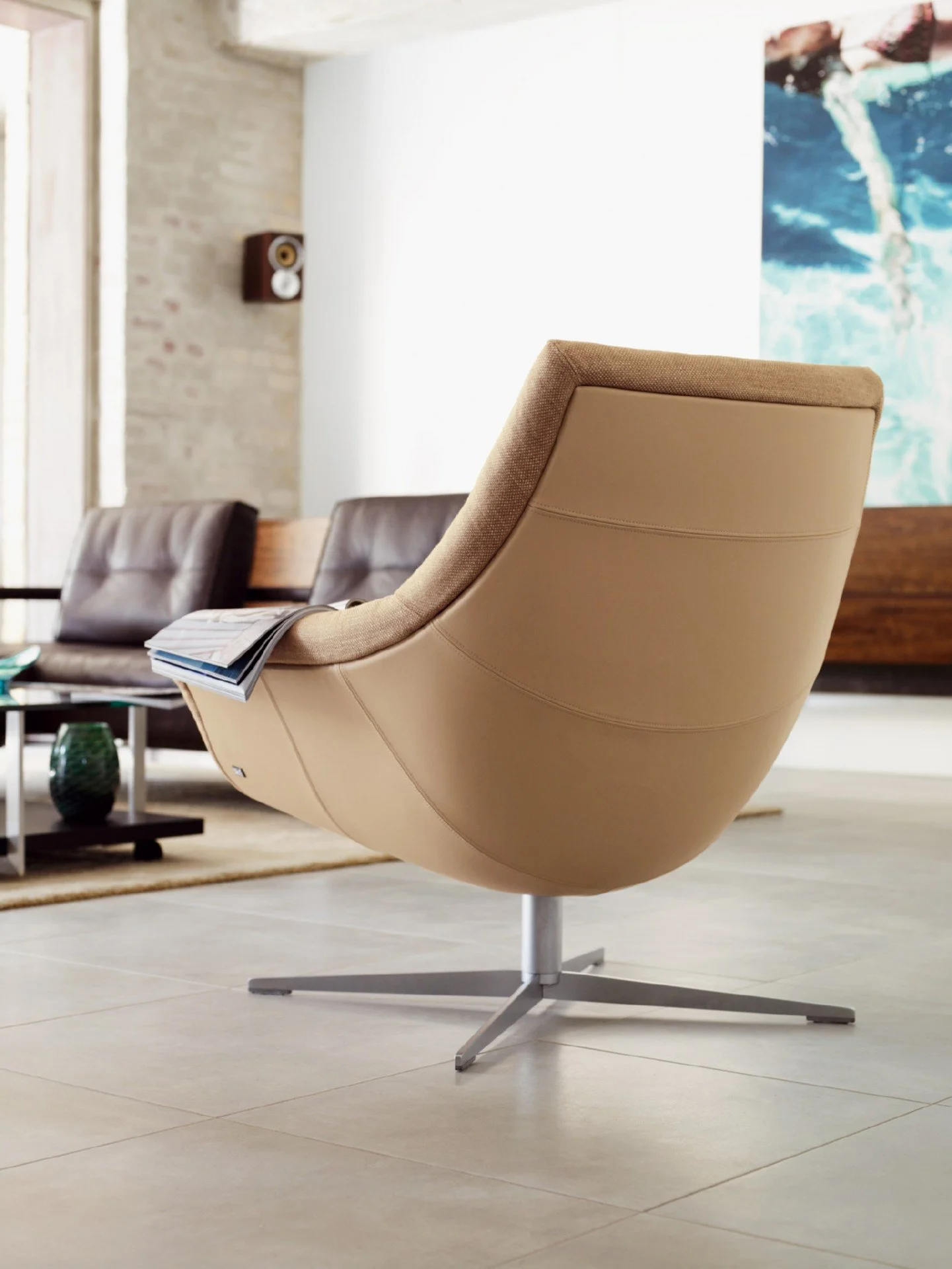 DIVINEDESIGNCENTER_566_ARMCHAIR_3.jpg