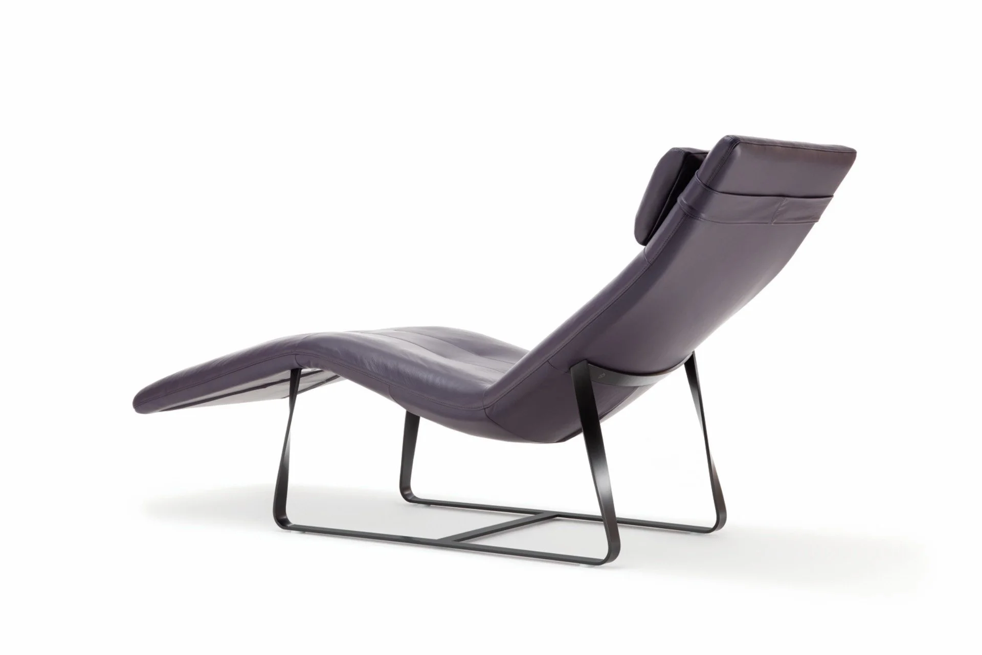 DIVINEDESIGNCENTER_360_ARMCHAIR_5.jpg
