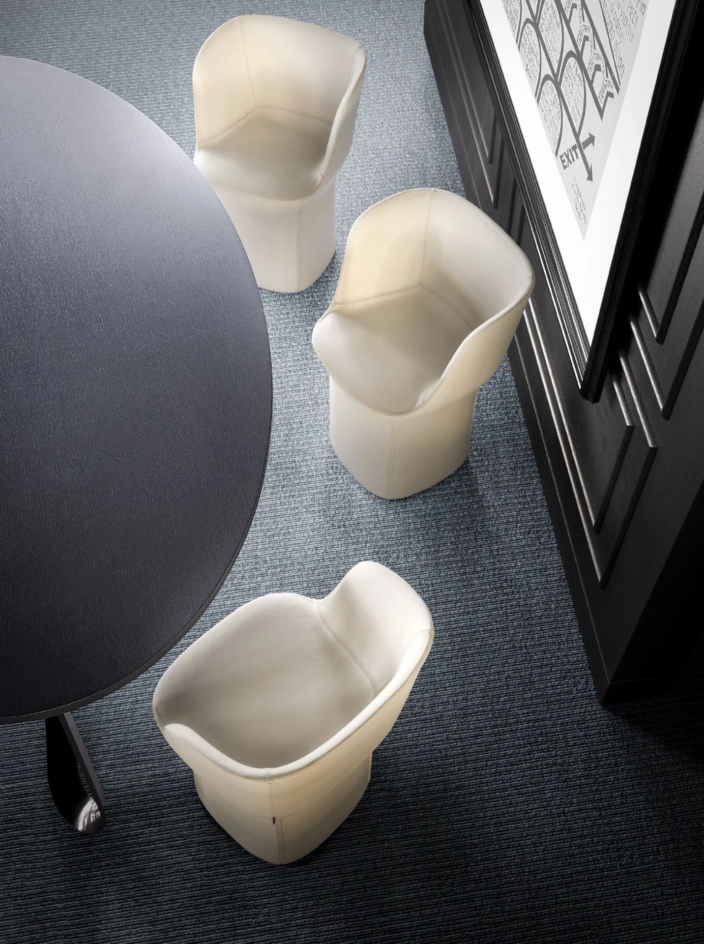 DIVINEDESIGNCENTER_ESSE_ARMCHAIR_3.jpg