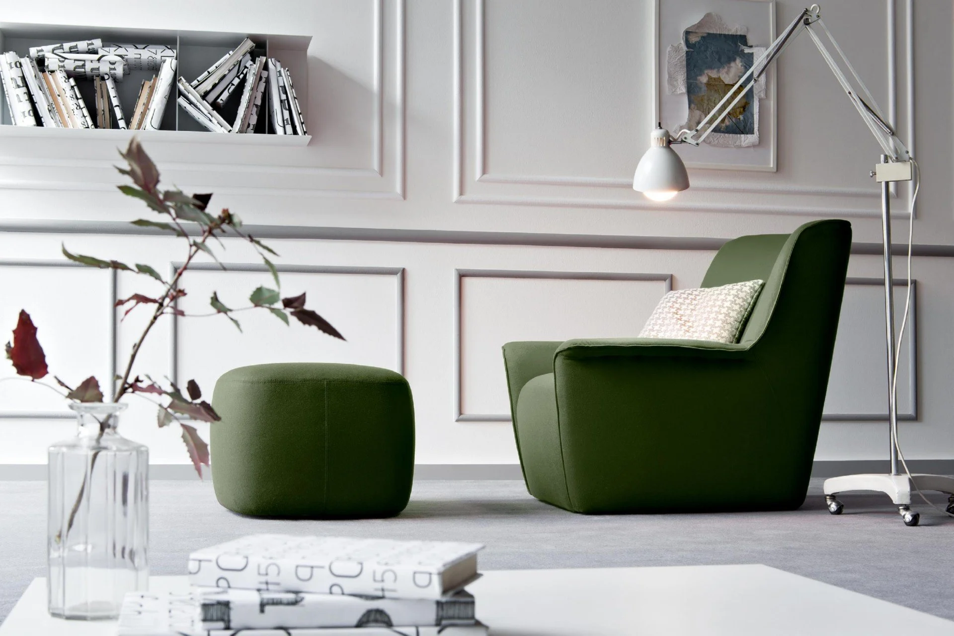 DIVINEDESIGNCENTER_DIALOGO_ARMCHAIR_3.jpg