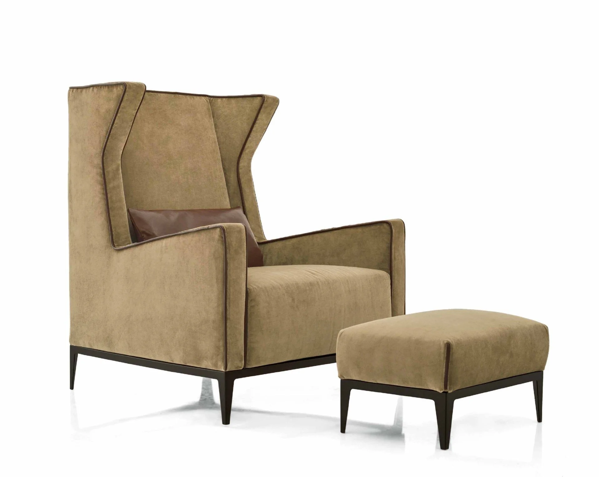 divine-design-center-boston-arketipo-poltroncina_goldfinger_HR_998.jpg