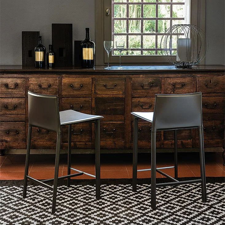 CLIFF BAR STOOL