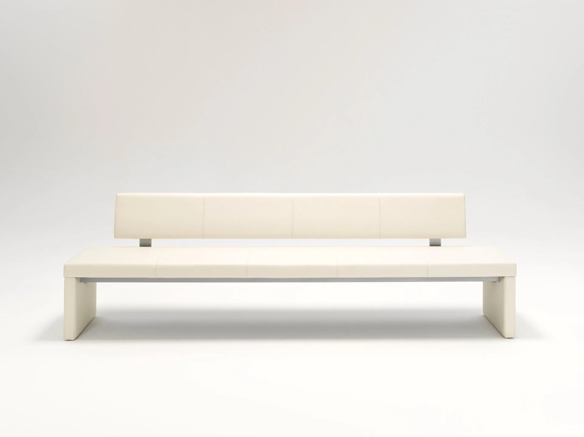 1_DIVINEDESIGNCENTER_620_BENCH_3.jpg