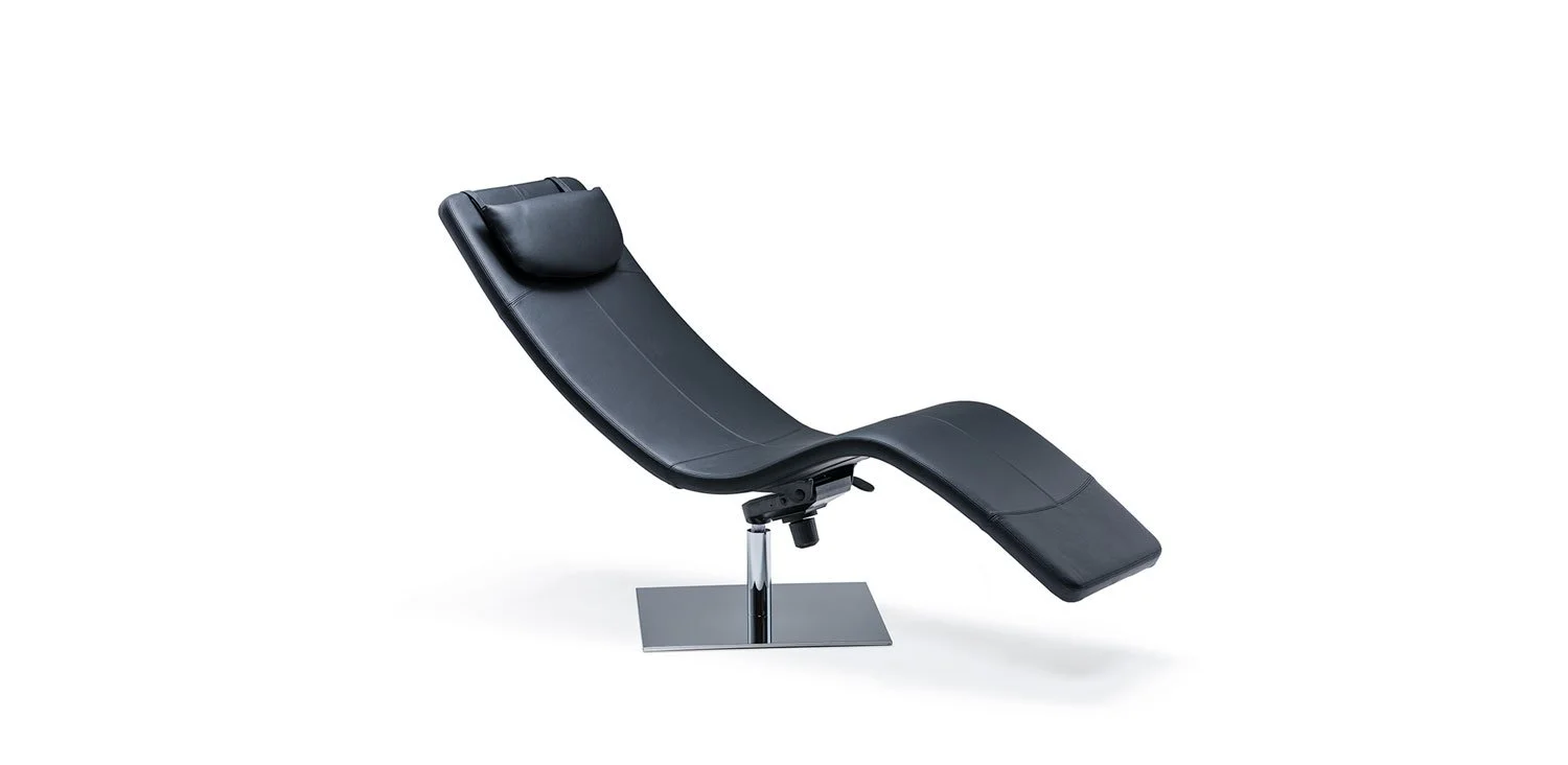 1_DIVINEDESIGNCENTER_CASANOVA_OCASSIONALCHAIR_3.jpg