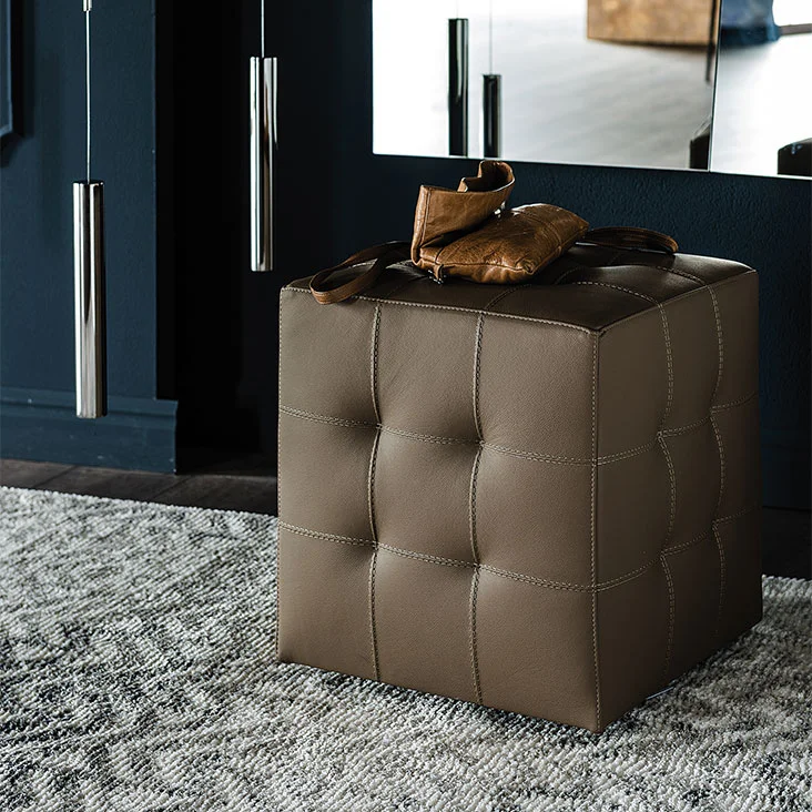 DIVINEDESIGNCENTER_BOB_POUF (2).jpg