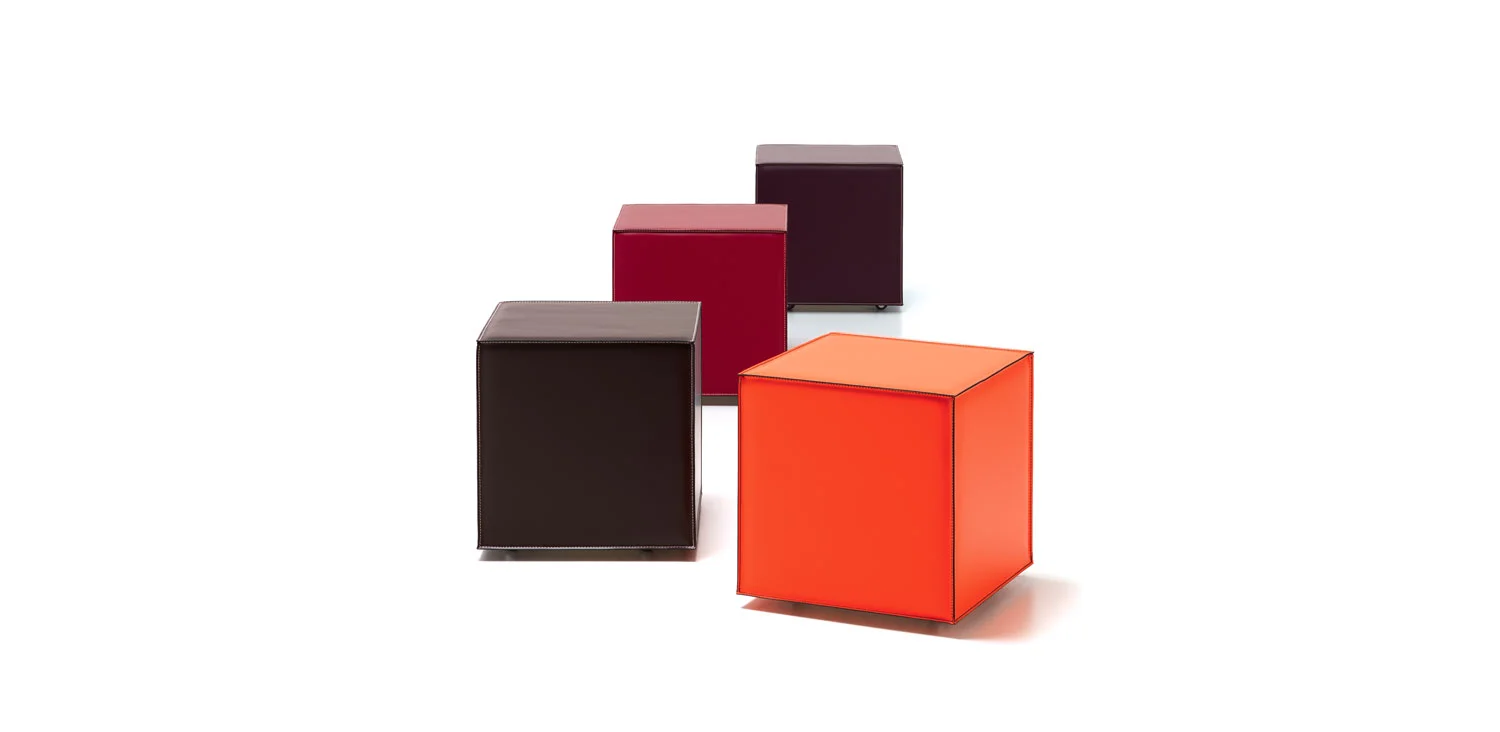 #1 DIVINEDESIGNCENTER_KUBO_POUF (2).jpg