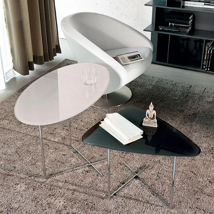 DIVINEDESIGNCENTER_PAT_COFFEETABLE_4.jpg