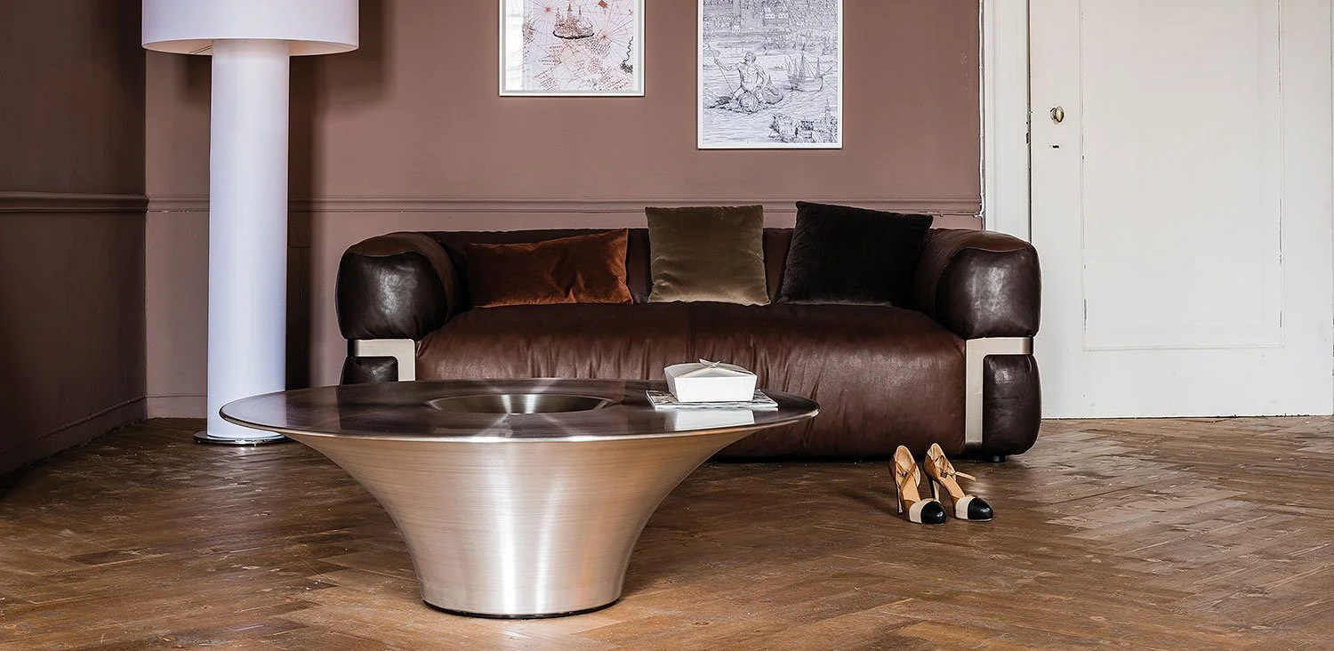 DIVINEDESIGNCENTER_ALIEN_COFFEETABLE_1.jpg