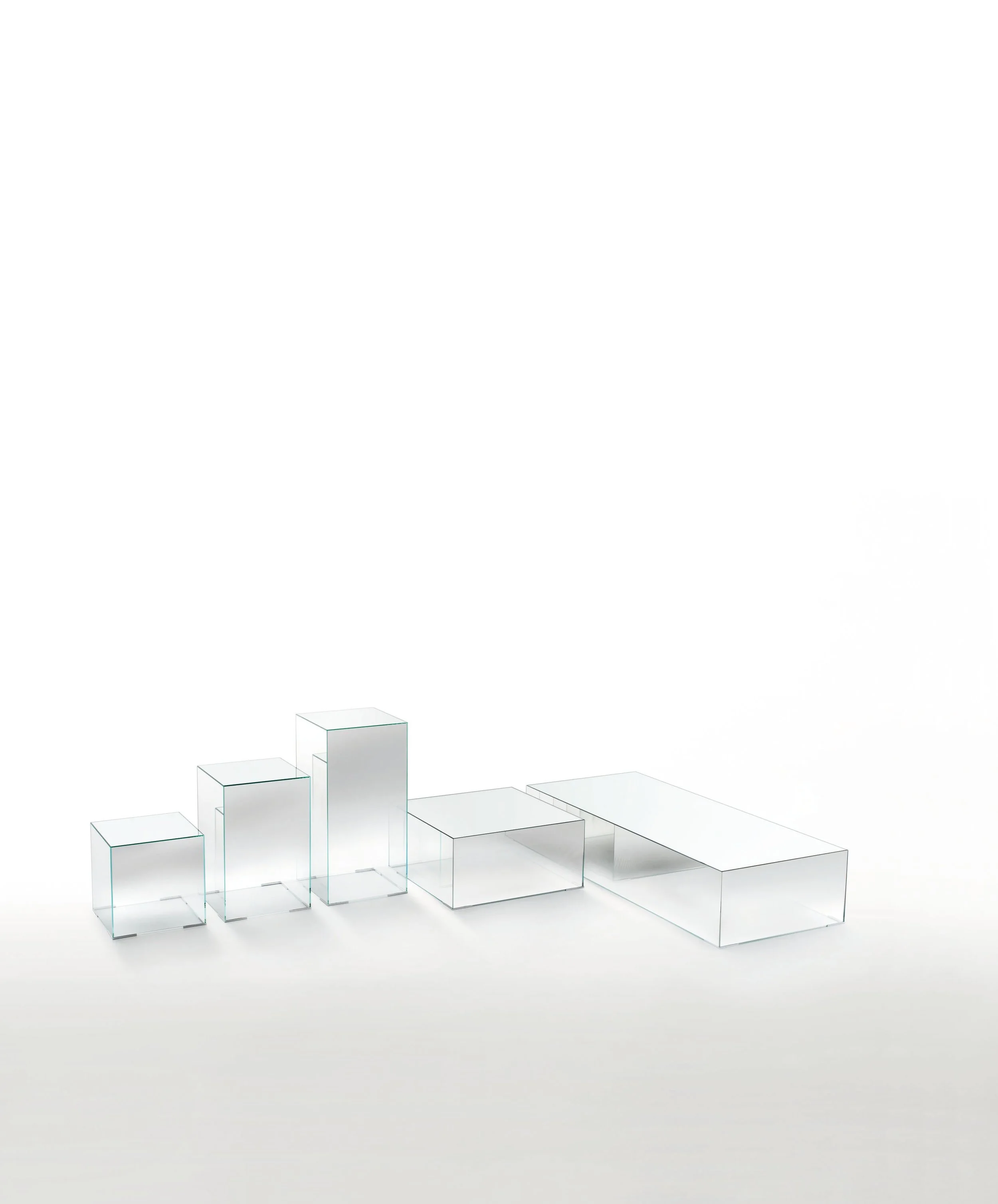 1_DIVINEDESIGNCENTER_ILLUSION_COFFEETABLE_4.jpg