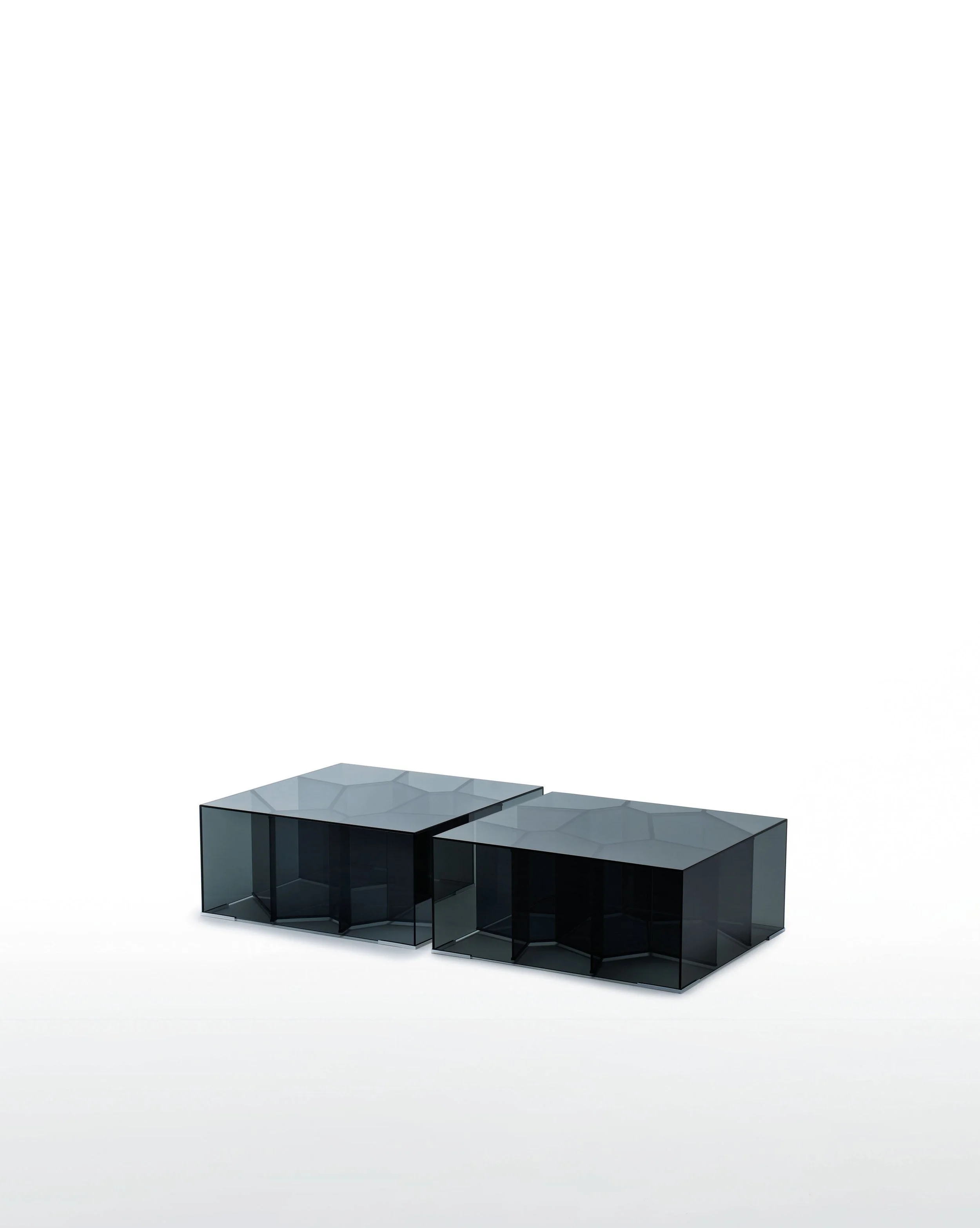 1_DIVINEDESIGNCENTER_ALICE_COFFEETABLE_1.jpg