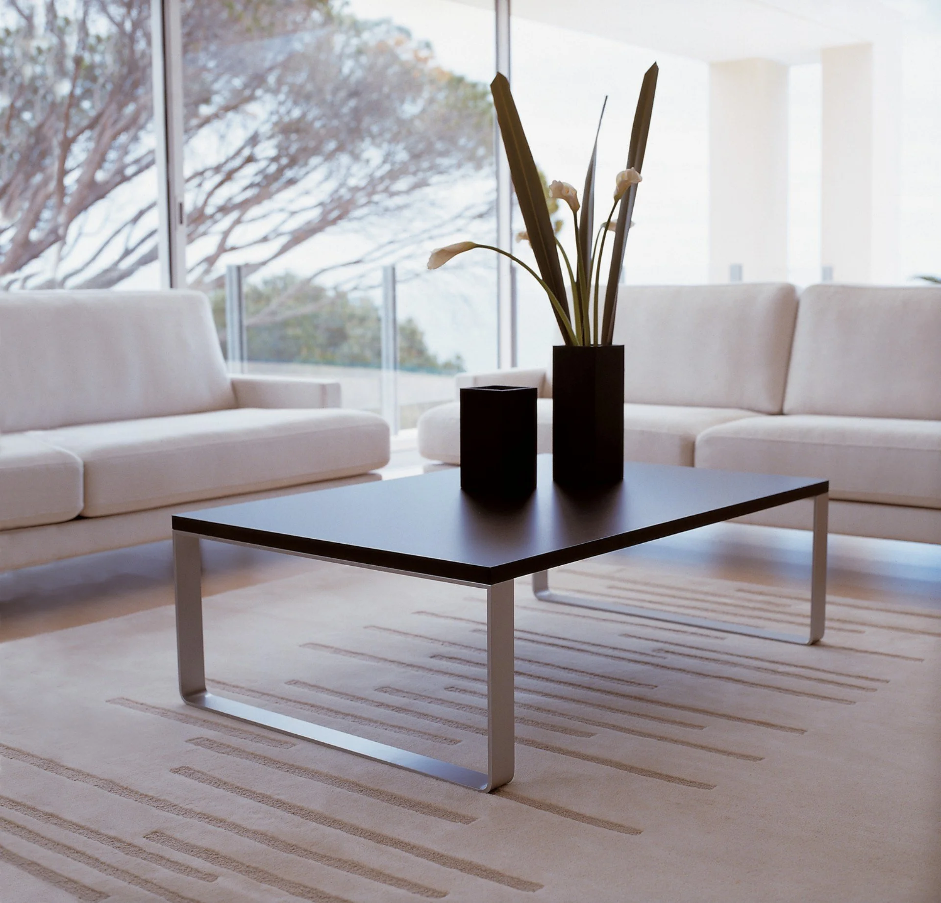 DIVINEDESIGNCENTER_8710_COFFEETABLE_4.jpg