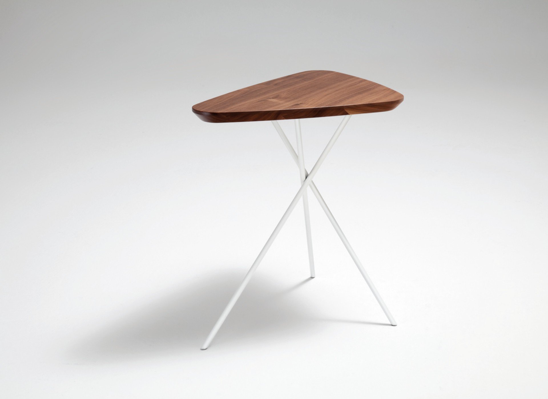DIVINEDESIGNCENTER_8360_COFFEETABLE_3.jpg