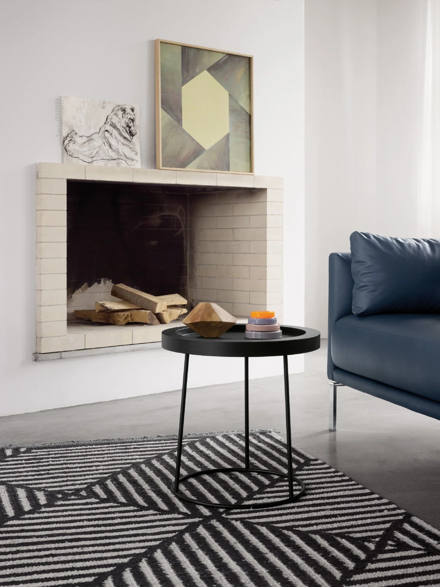 DIVINEDESIGNCENTER_978_COFFEETABLE_2.jpg