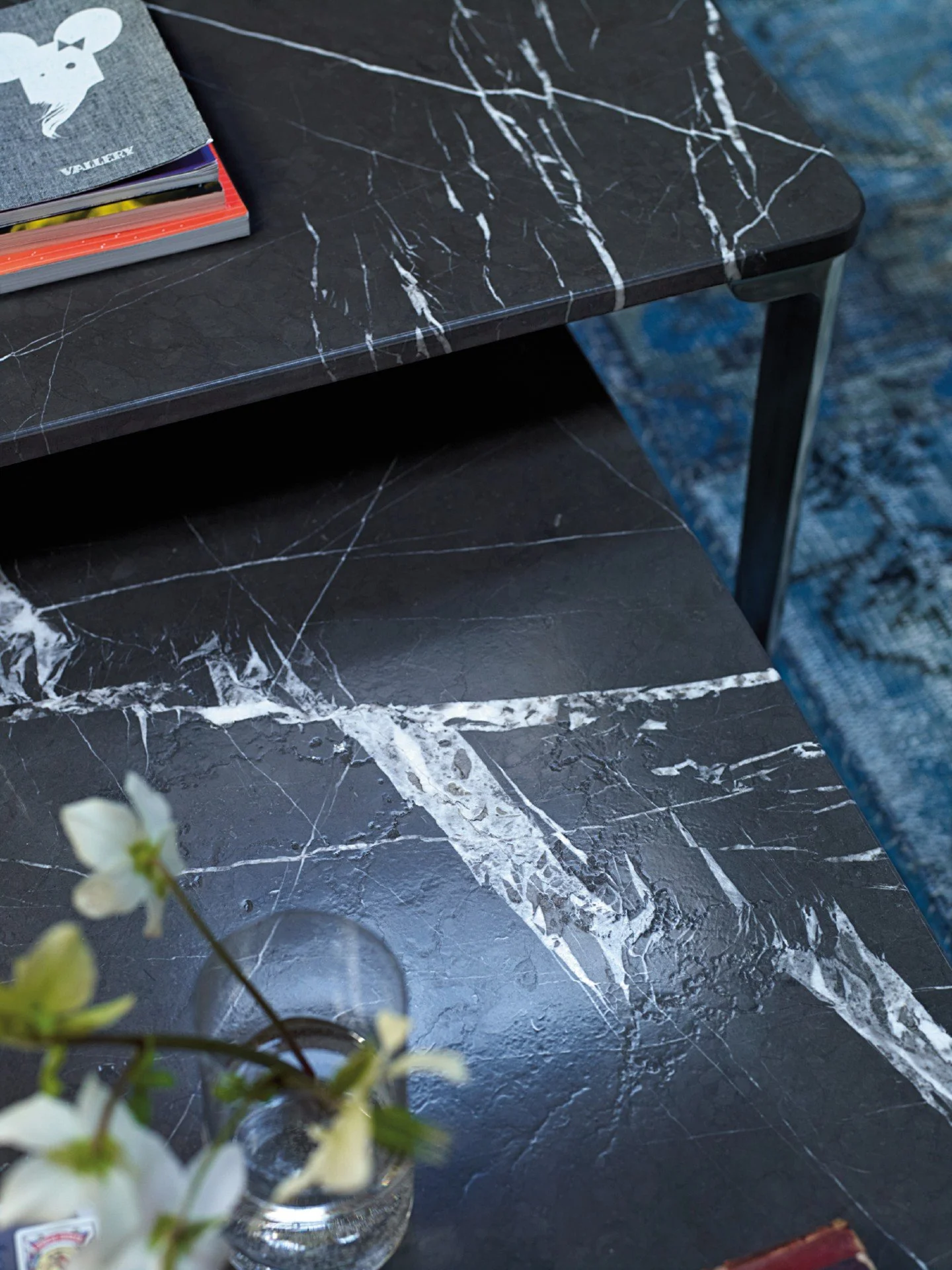 DIVINEDESIGNCENTER_971_COFFEETABLE_3.jpg