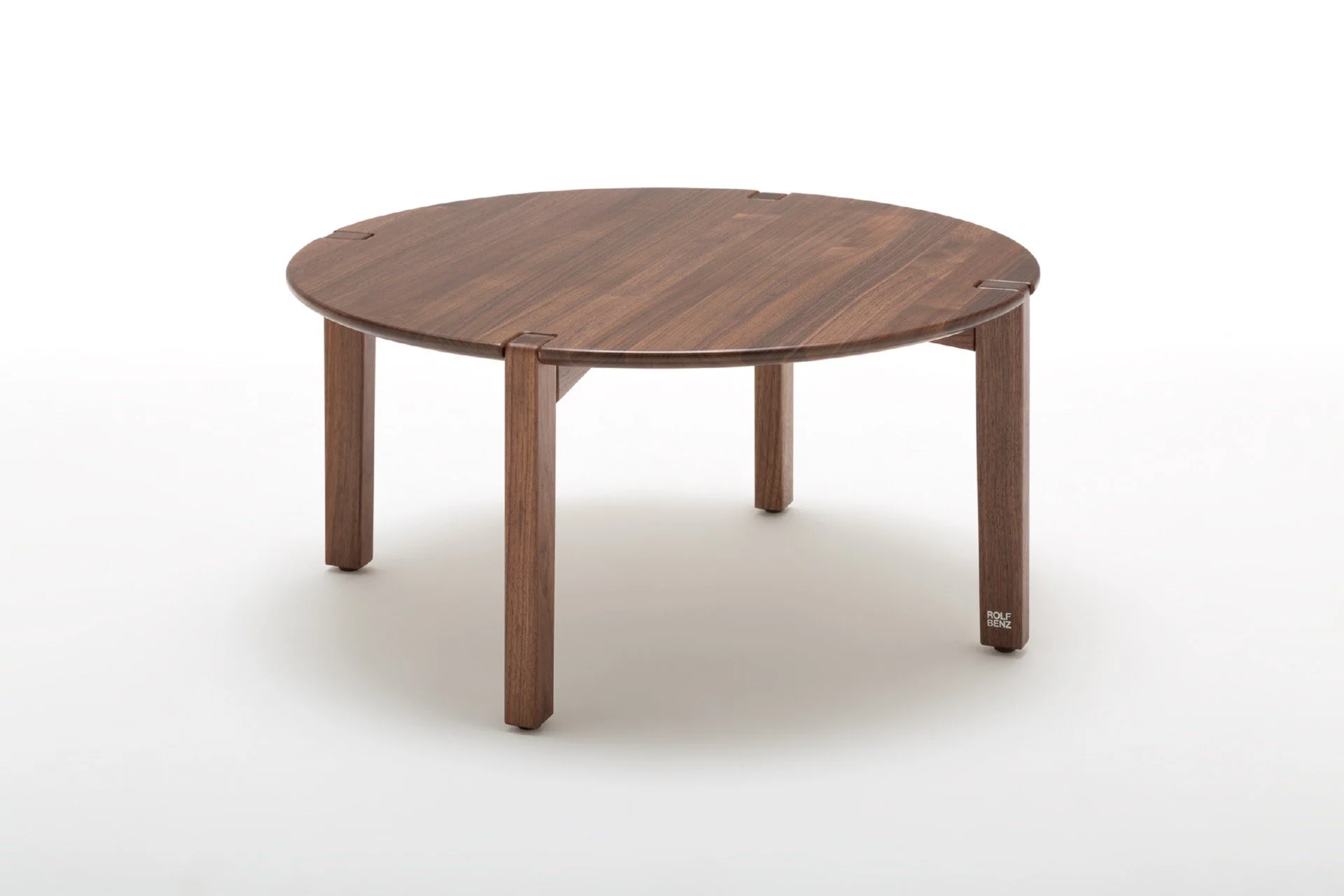 DIVINEDESIGNCENTER_948_COFFEETABLE_3.jpg