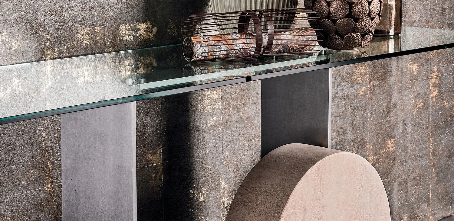 DIVINEDESIGNCENTER_MUSEUM_CONSOLE_1.jpg