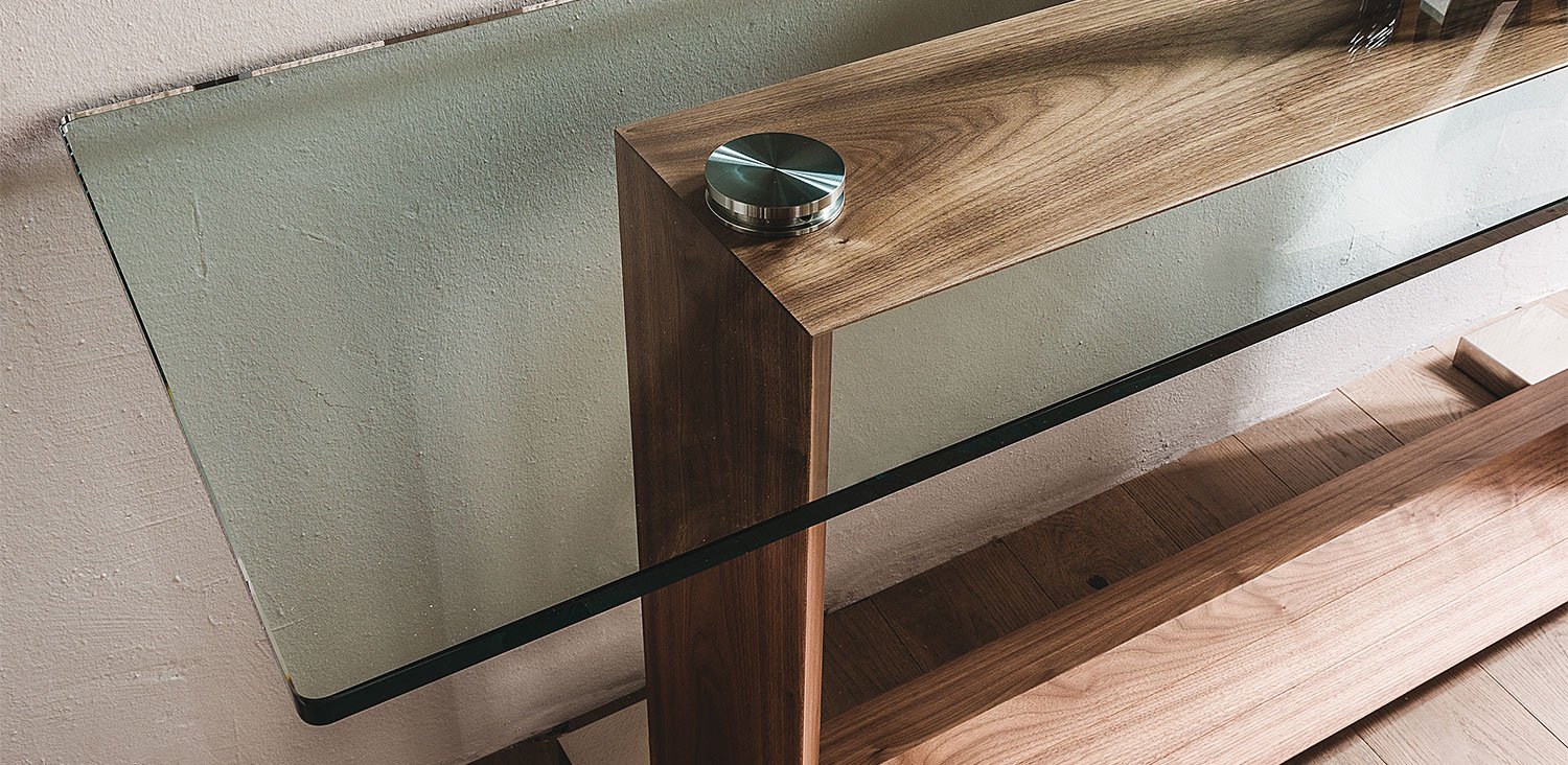 DIVINEDESIGNCENTER_MONACO_CONSOLE_3.jpg