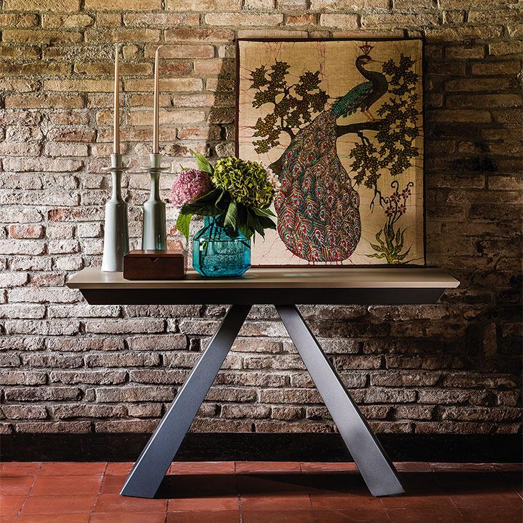 DIVINEDESIGNCENTER_CONVIVIUM_CONSOLE_1.jpg