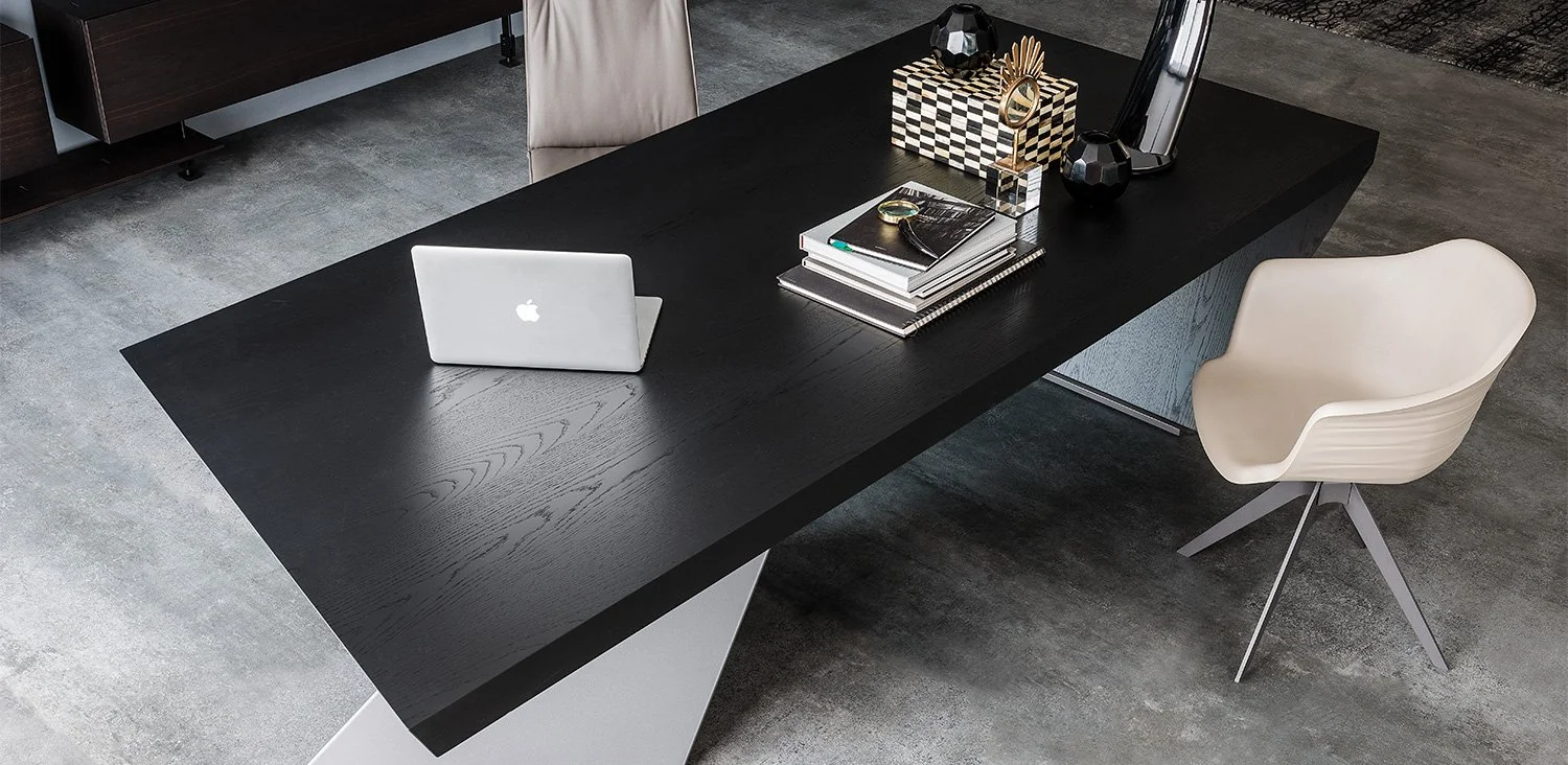 DIVINEDESIGNCENTER_NASDAQ_DESK_10.jpg