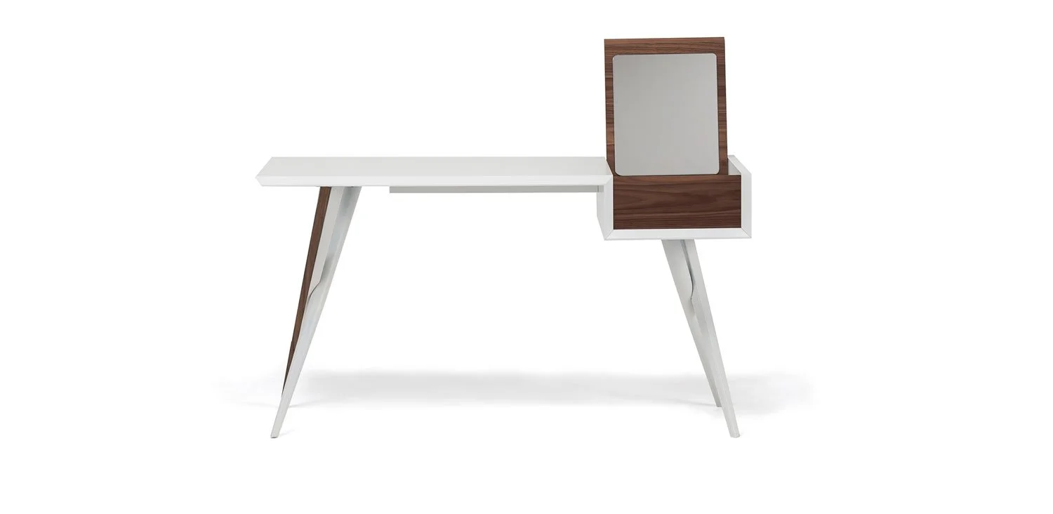 DIVINEDESIGNCENTER_BATIK_DESK_6.jpg