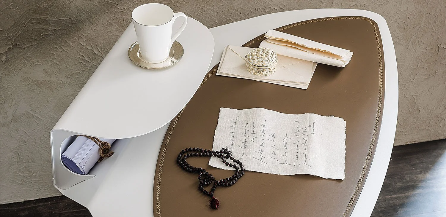 DIVINEDESIGNCENTER_STORM_DESK_3.jpg