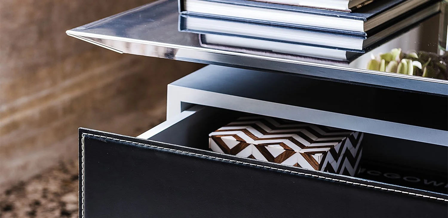 DIVINEDESIGNCENTER_VEGA_DESK_4.jpg