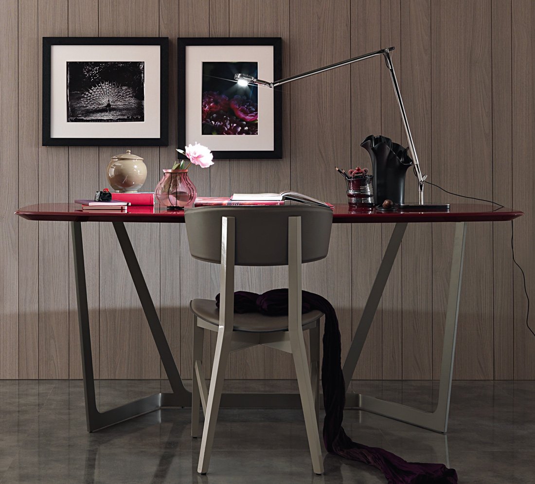 DIVINEDESIGNCENTER_VIRGO_DESK_2.jpg