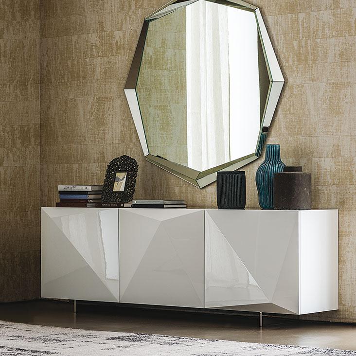 KAYAK SIDEBOARD