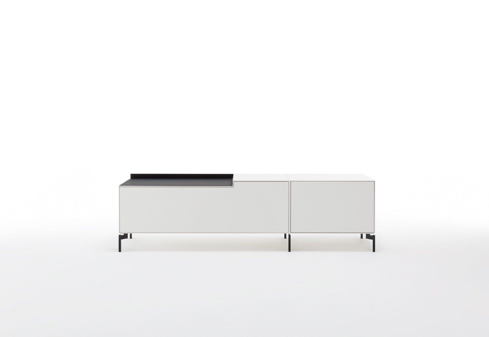 DIVINEDESIGNCENTER_CUBO_SIDEBOARD_5.jpg
