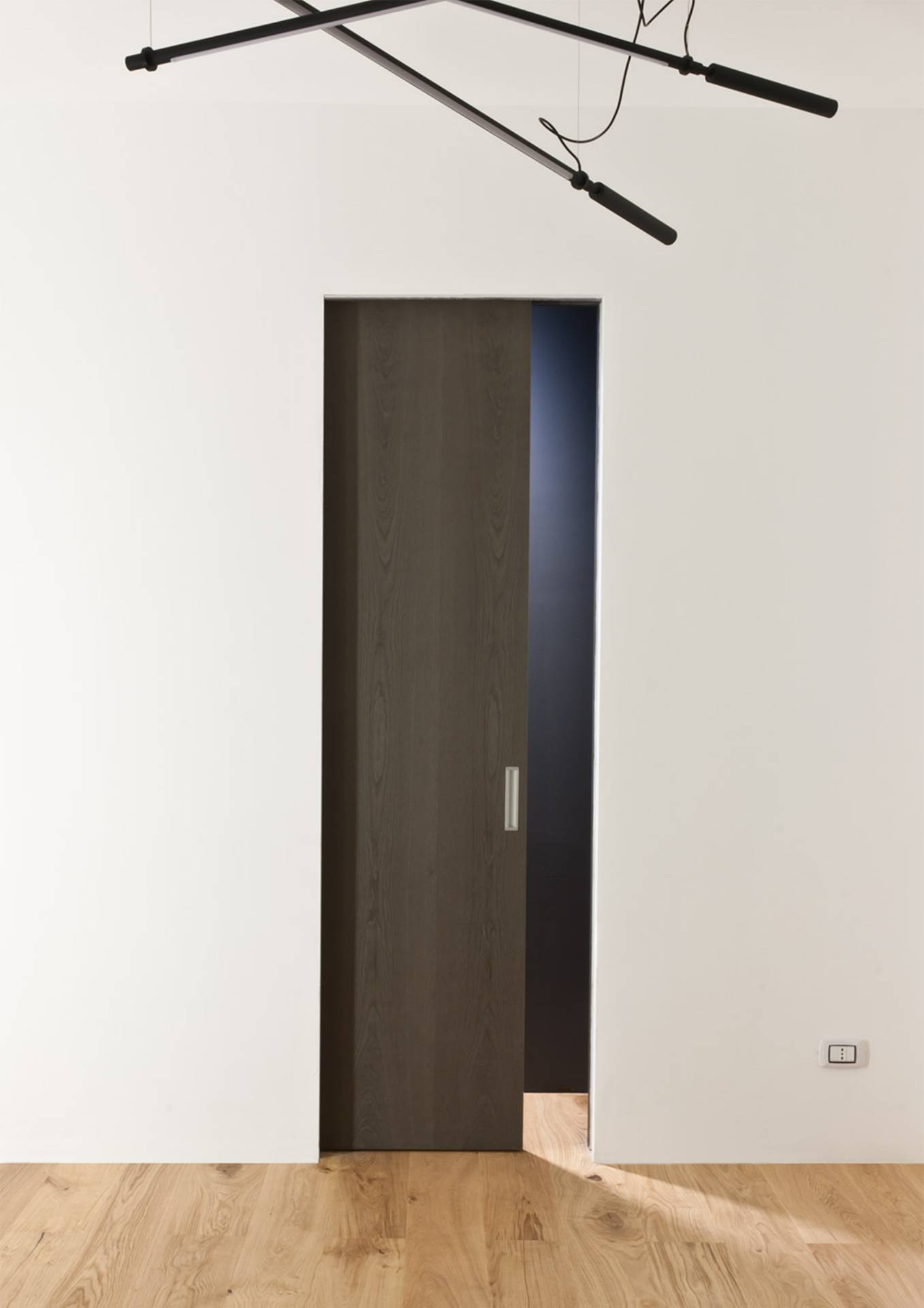 DIVINEDESIGNCENTER_TRAIT_INTERIORDOOR_1.jpg
