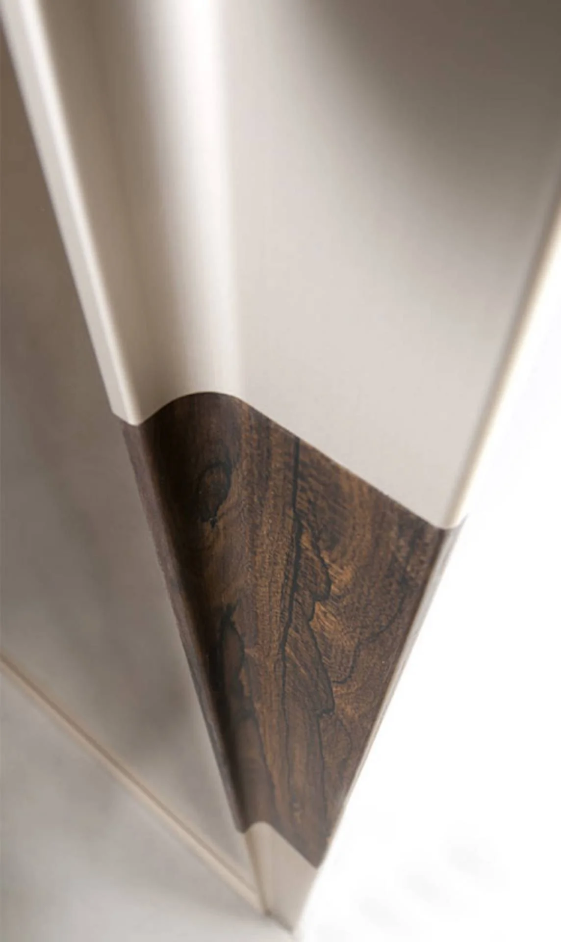 DIVINEDESIGNCENTER_QUINTA_INTERIORDOOR_2.jpg