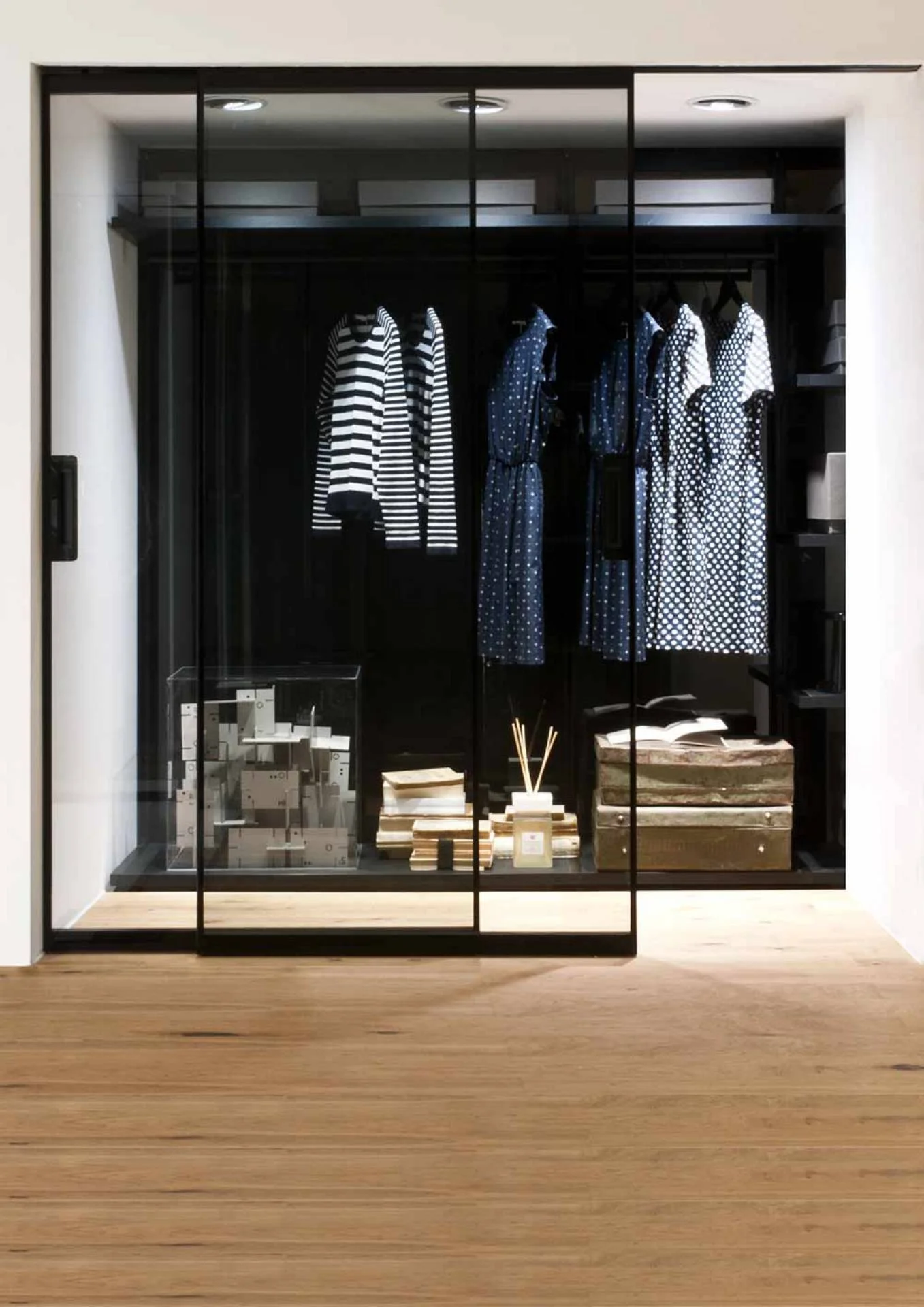 DIVINEDESIGNCENTER_NIM_INTERIORDOOR_7.jpg