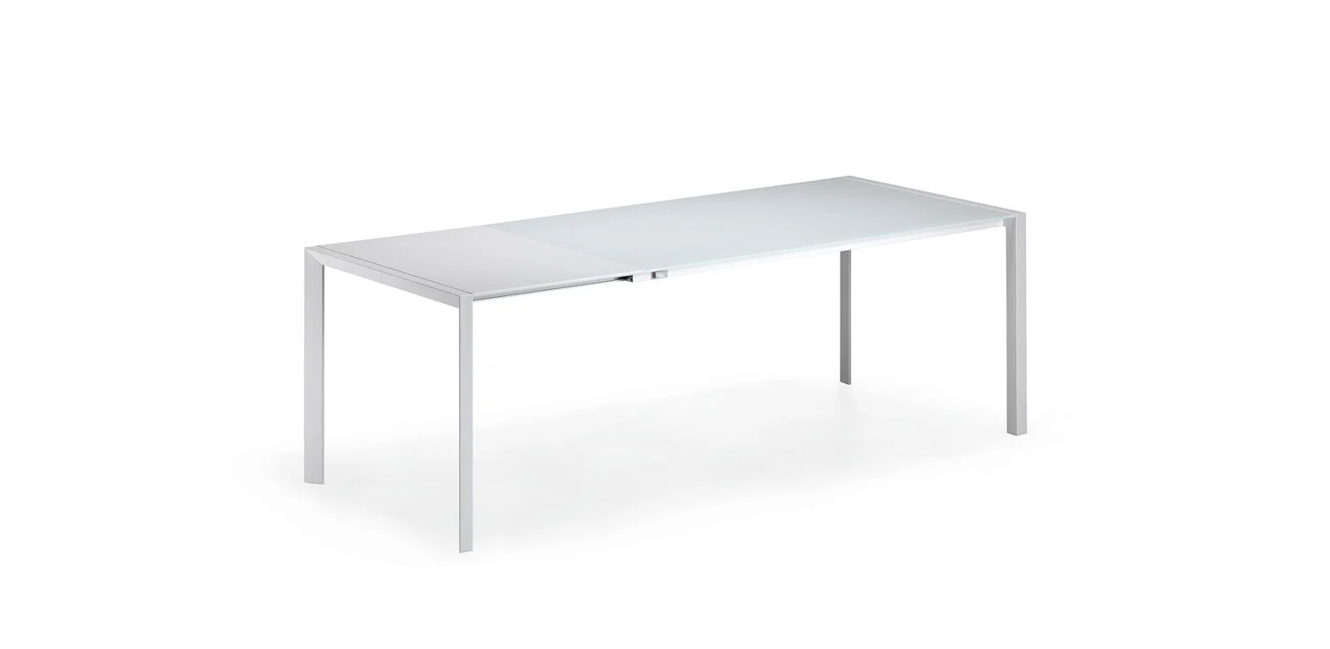 1_DIVINEDESIGNCENTER_PEDRODRIVE_TABLE_1.jpg