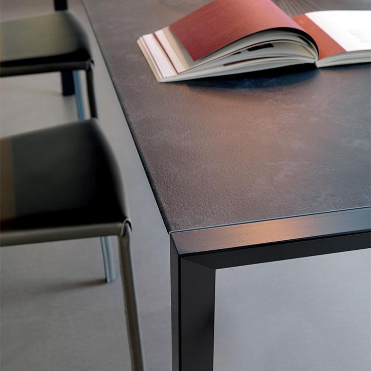 DIVINEDESIGNCENTER_PEDRO_TABLE_2.jpg