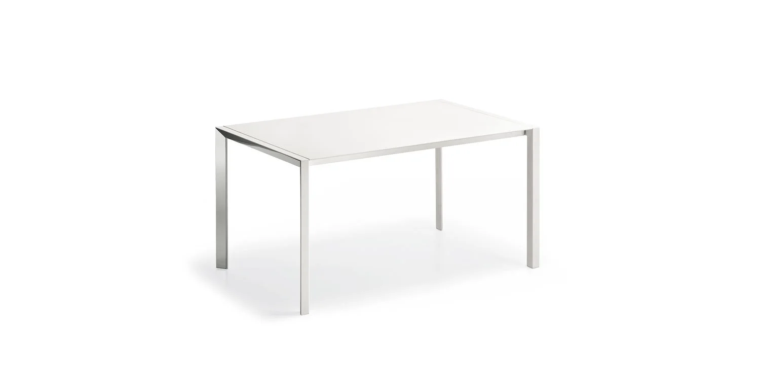 DIVINEDESIGNCENTER_PEDRO_TABLE_4.jpg