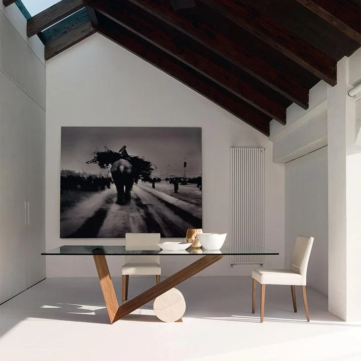 VALENTINO TABLE