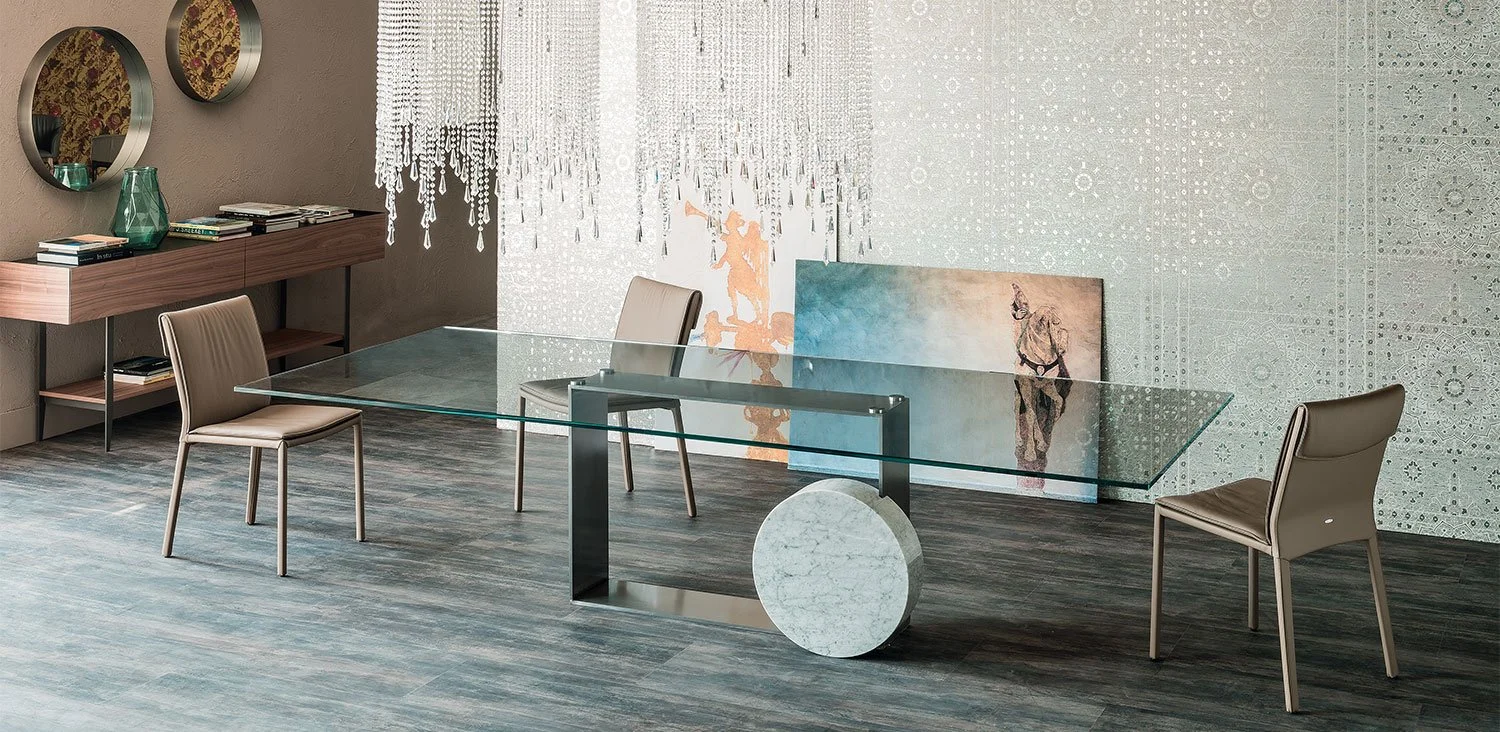 MUSEUM TABLE
