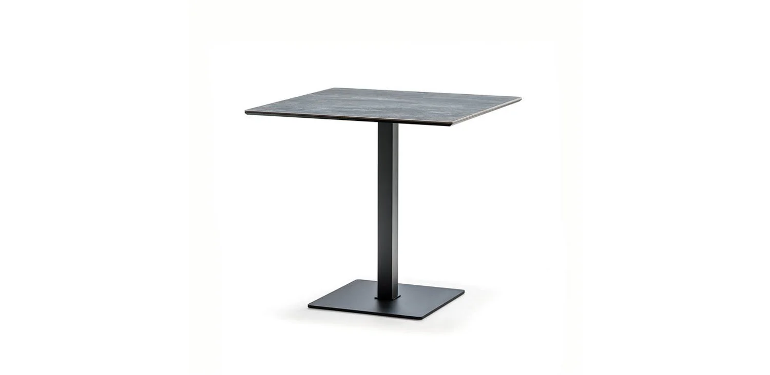 DIVINEDESIGNCENTER_XOMKERAMIK_TABLE_1.jpg