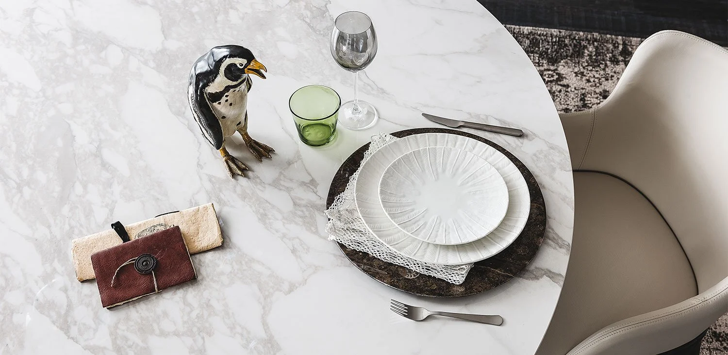 DIVINEDESIGNCENTER_GORDONKERAMIK_TABLE_4.jpg