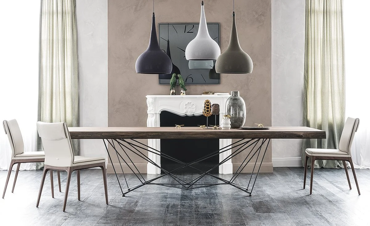 DIVINEDESIGNCENTER_GORDONDEEPWOOD_TABLE_2.jpg
