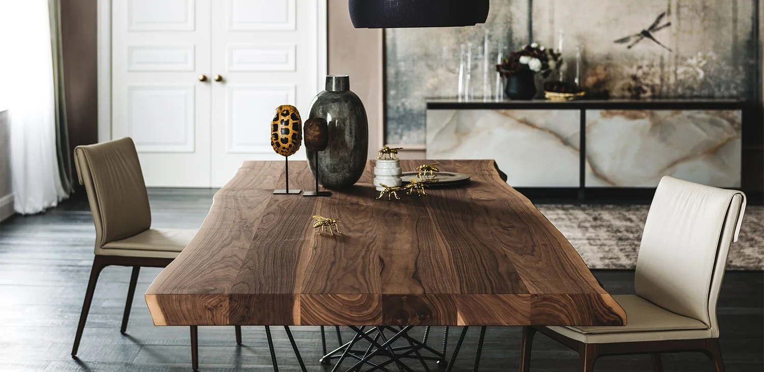 DIVINEDESIGNCENTER_GORDONDEEPWOOD_TABLE_6.jpg